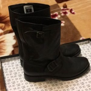 Frye Veronica short boots